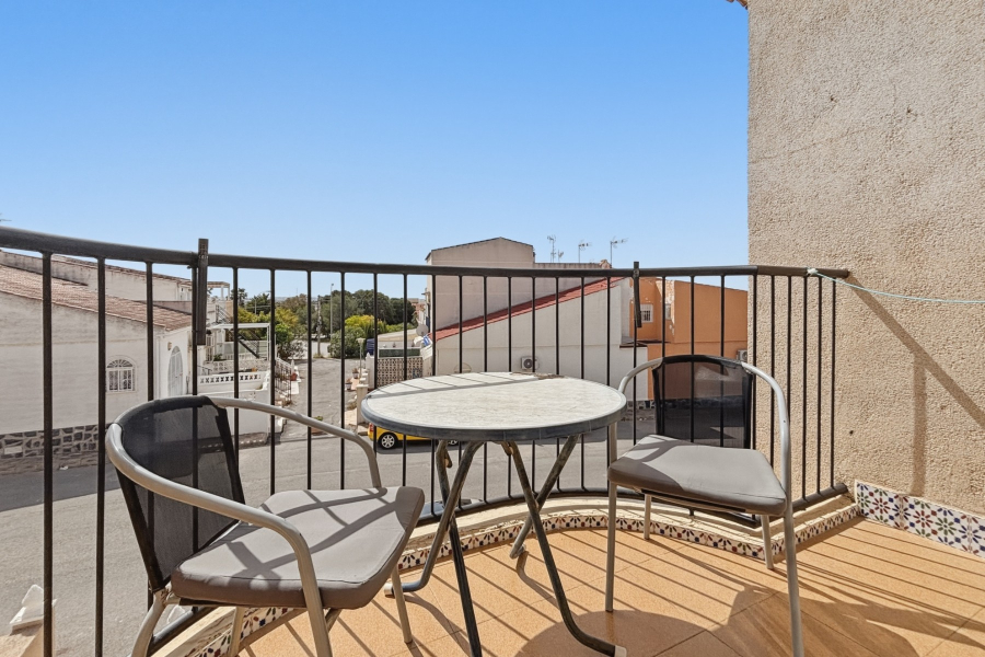 Resale - Lägenhet / Bungalow  - Torrevieja  - San Luis