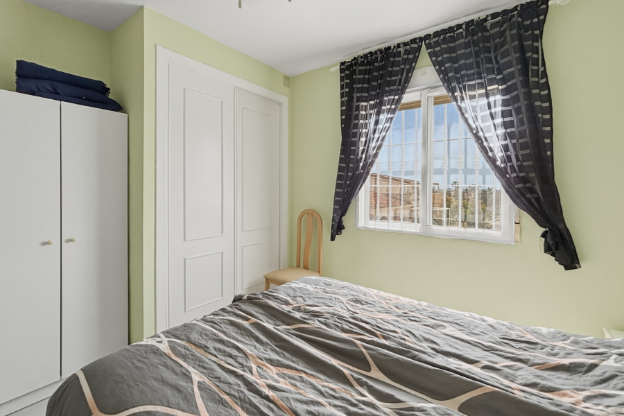 Resale - Lägenhet / Bungalow  - Torrevieja  - San Luis