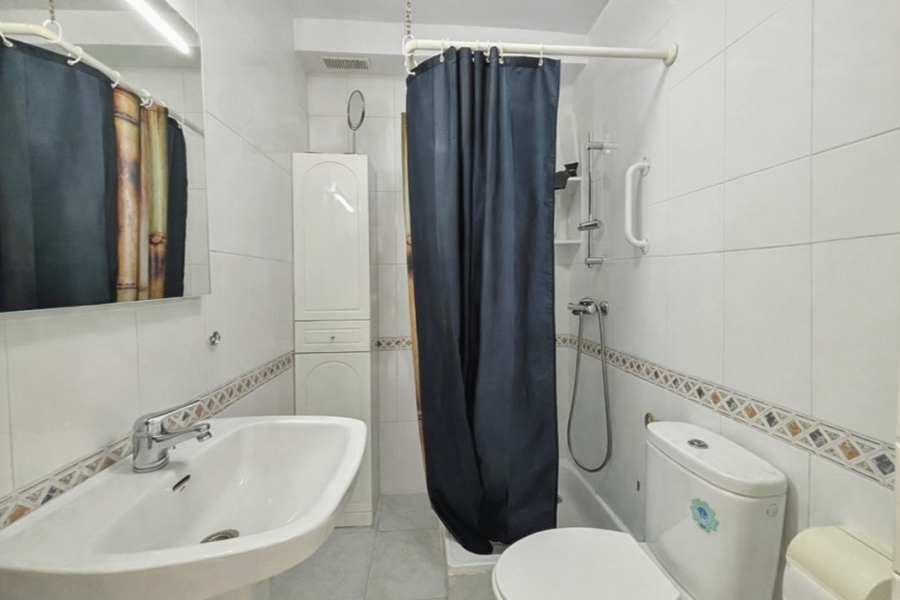 Resale - Lägenhet / Bungalow  - Torrevieja  - San Luis