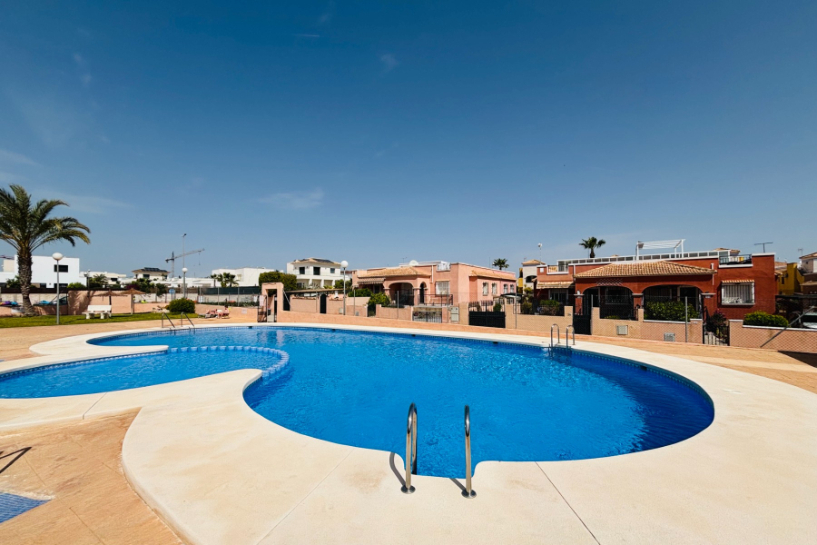 Resale - Radhus / Duplex - Los Montesinos - La Herrada