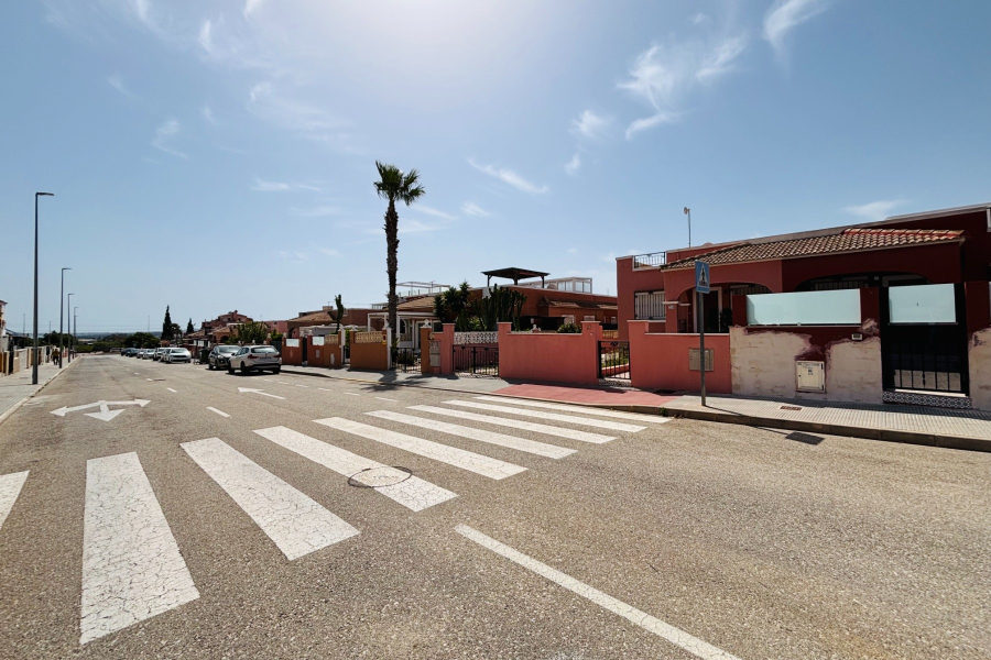 Resale - Radhus / Duplex - Los Montesinos - La Herrada