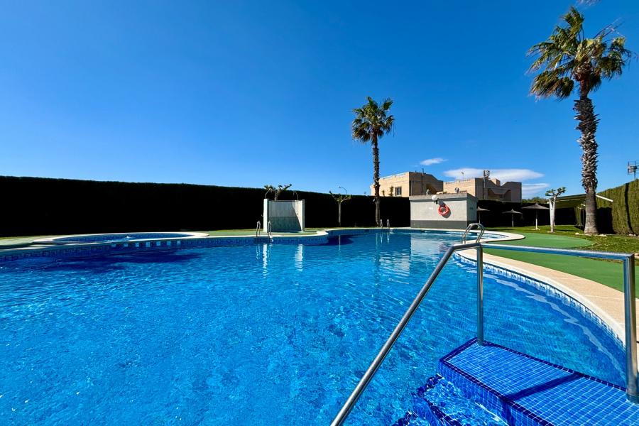 Pārdošana pēc lietošanas - Dzīvoklis/Bungalo - Torrevieja  - San Luis