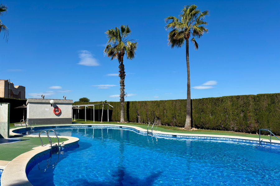 Pārdošana pēc lietošanas - Dzīvoklis/Bungalo - Torrevieja  - San Luis