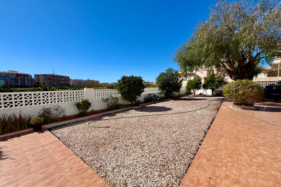 Resale - Apartamento/Bungalow - Torrevieja  - Torreblanca