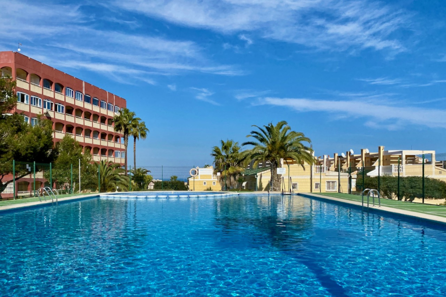 Resale - Lägenhet / Bungalow  - Torrevieja  - La Mata