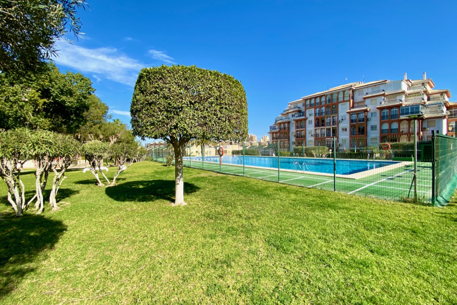 Resale - Lägenhet / Bungalow  - Torrevieja  - La Mata