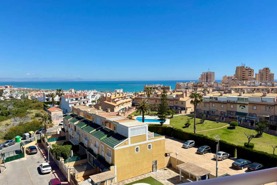 Resale - Lägenhet / Bungalow  - Torrevieja  - La Mata