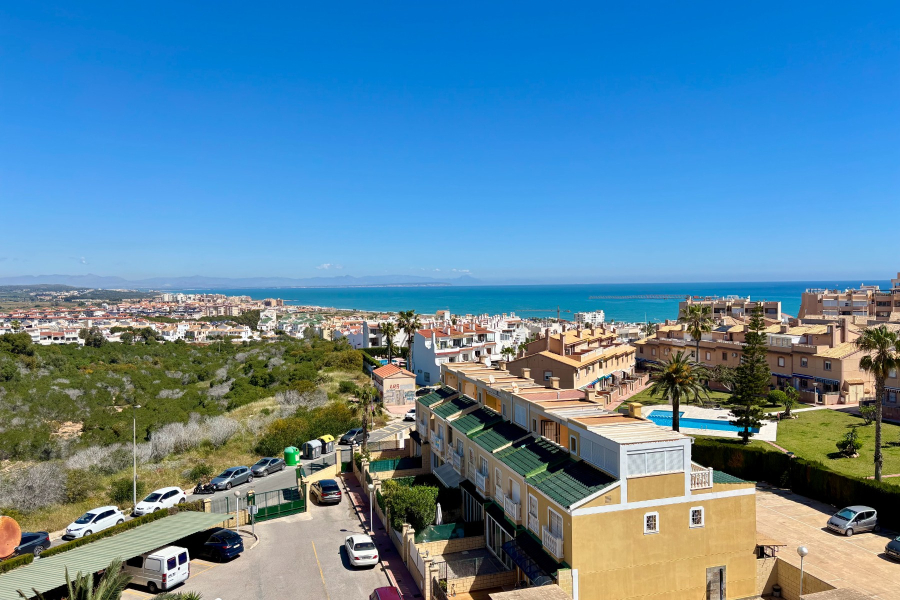 Resale - Lägenhet / Bungalow  - Torrevieja  - La Mata