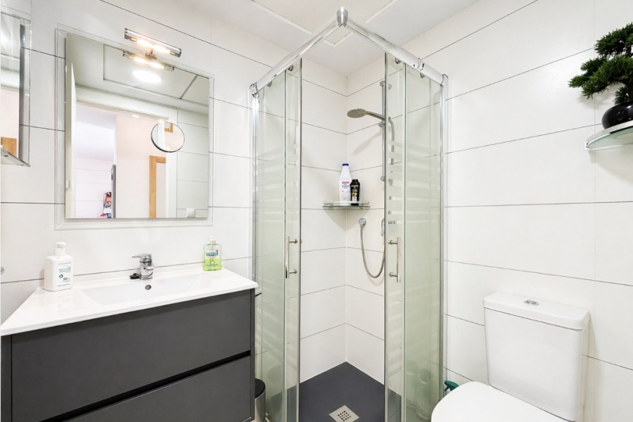 Resale - Apartment/Bungalow - Torrevieja  - Aguas Nuevas II