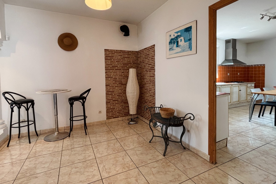 Resale - Villa / Semi detached - Albatera