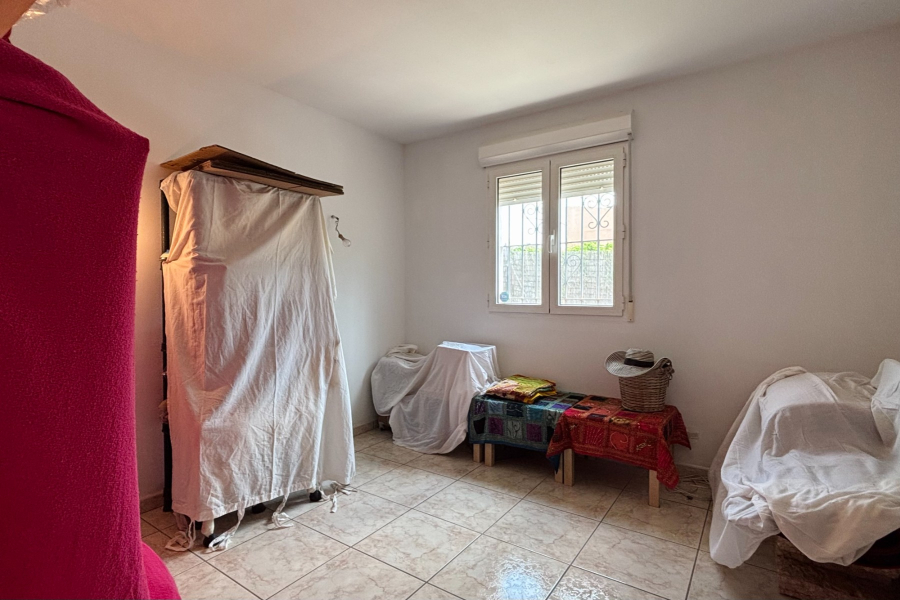 Resale - Villa / Semi detached - Albatera