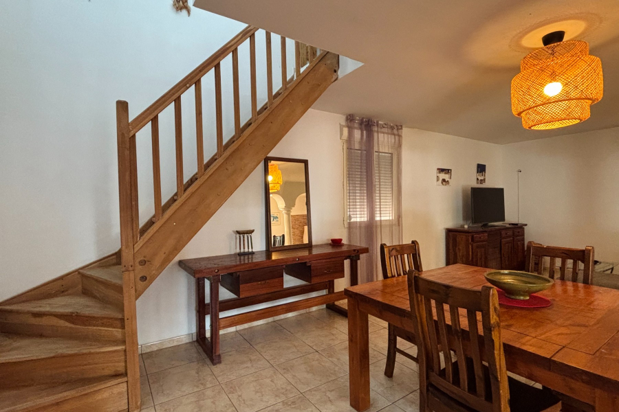 Resale - Villa / Semi detached - Albatera
