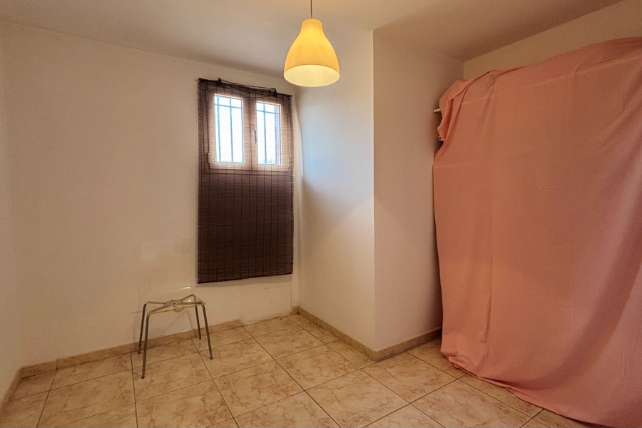 Resale - Villa / Semi detached - Albatera