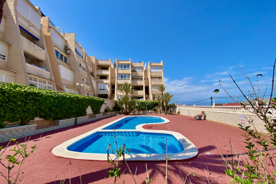 Pārdošana pēc lietošanas - Dzīvoklis/Bungalo - Torrevieja  - Lomas del Mar