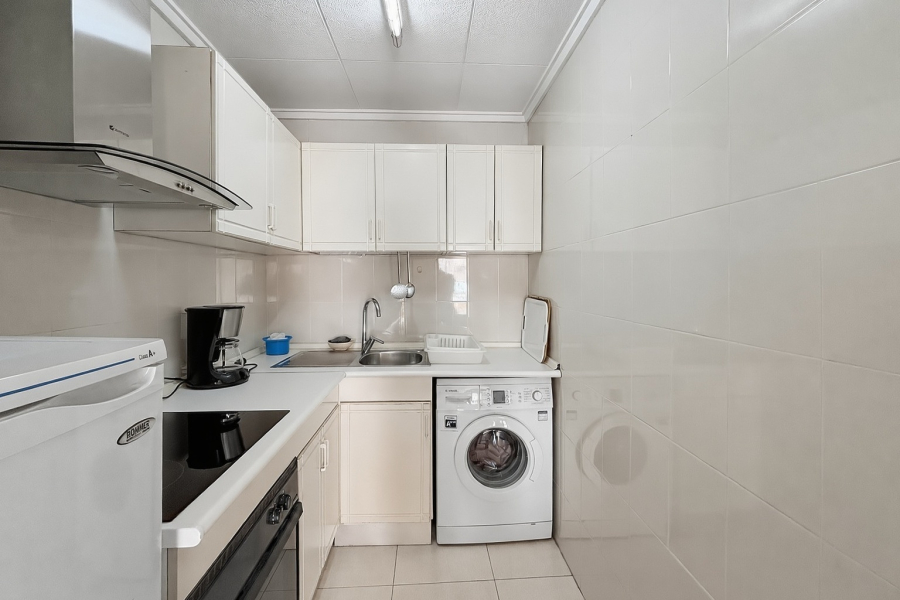 Pārdošana pēc lietošanas - Dzīvoklis/Bungalo - Torrevieja  - Lomas del Mar