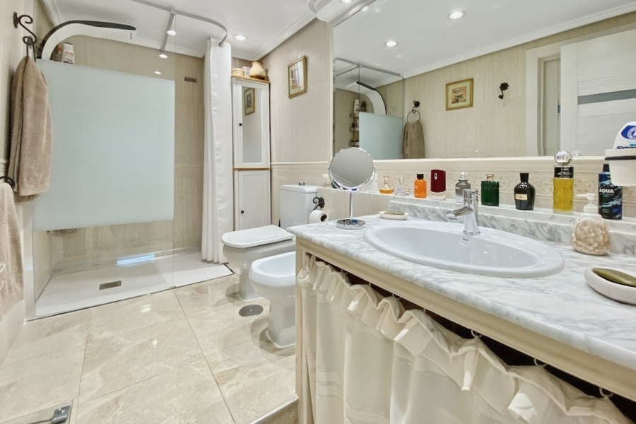 Pārdošana pēc lietošanas - Dzīvoklis/Bungalo - Torrevieja  - La Mata