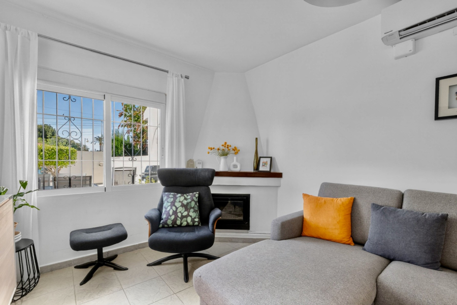 Resale - Villa / Semi detached - Torrevieja  - Los Ángeles