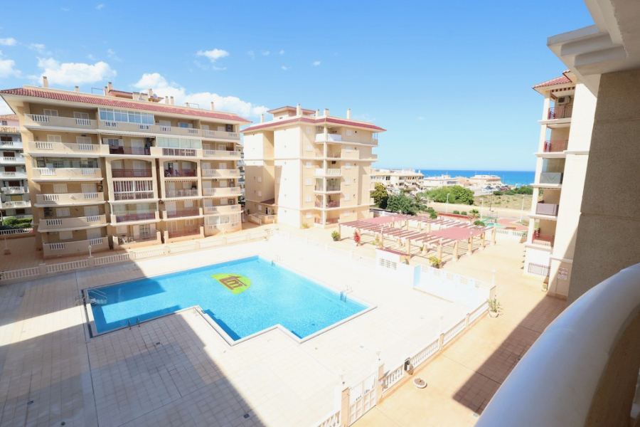 Resale - Apartment/Bungalow - Torrevieja  - La Mata