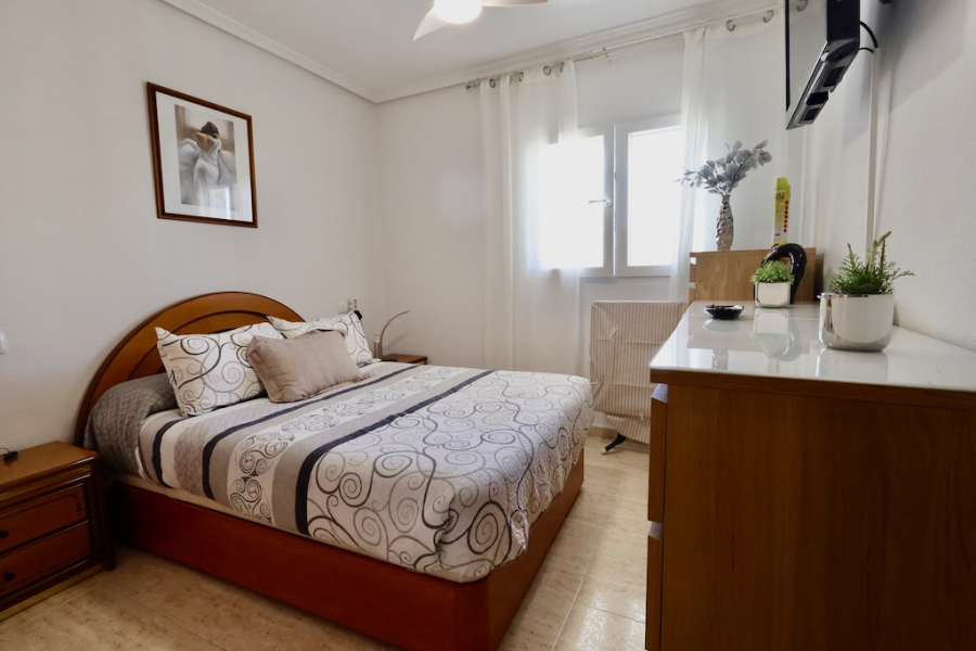 Resale - Apartment/Bungalow - Torrevieja  - La Mata
