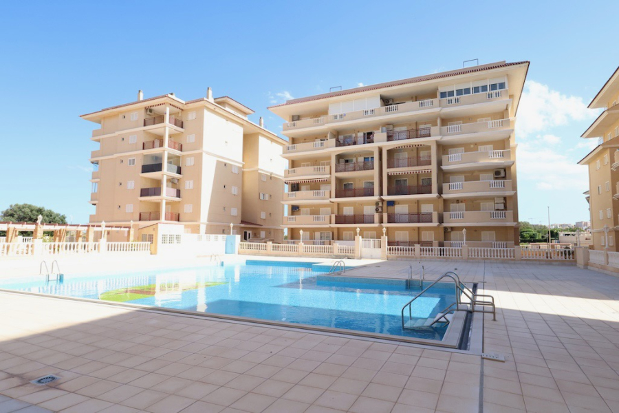 Resale - Apartment/Bungalow - Torrevieja  - La Mata