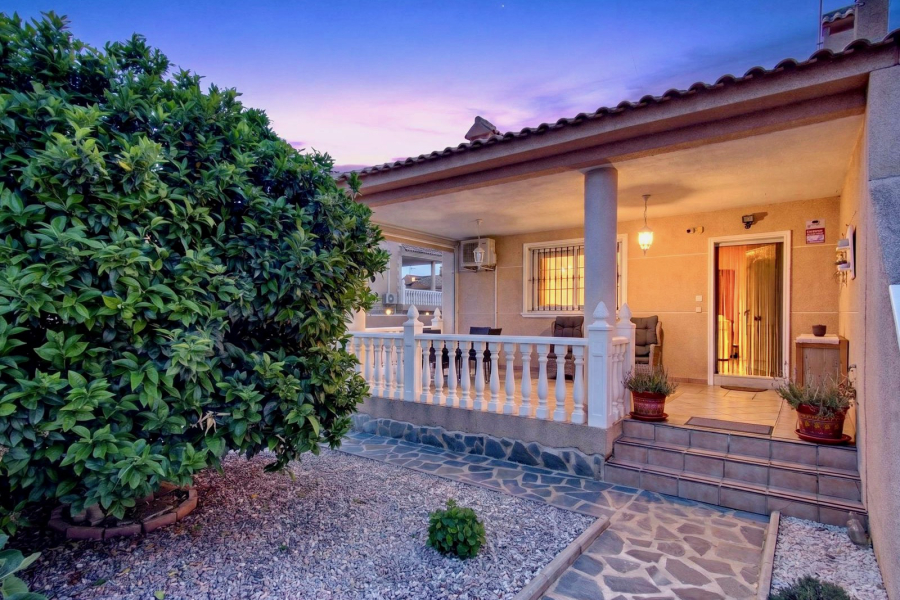 Pārdošana pēc lietošanas - Vila  - Torrevieja  - Aguas Nuevas