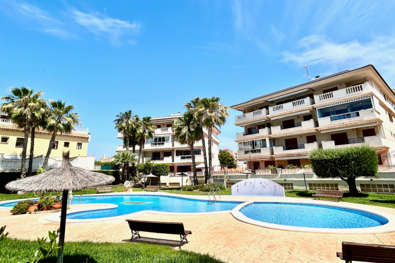Dzīvoklis/Bungalo - Pārdošana pēc lietošanas - Torrevieja  - La Mata