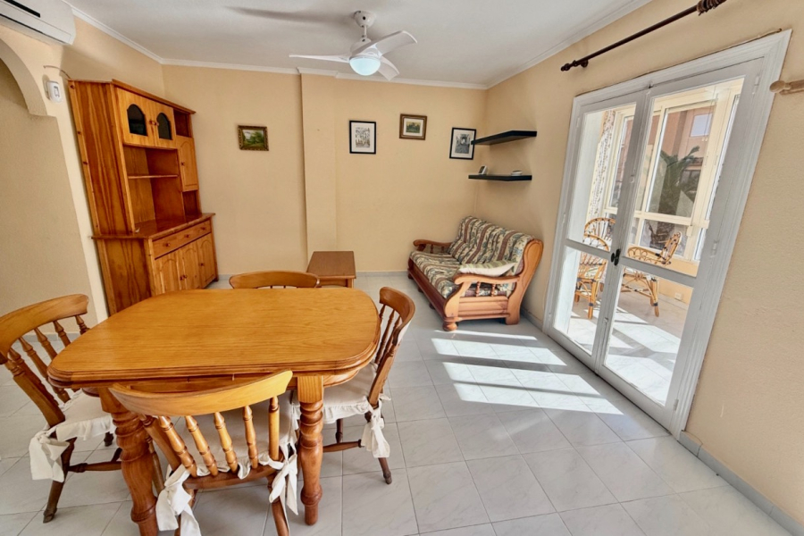 Resale - Apartment/Bungalow - Torrevieja  - Aguas Nuevas