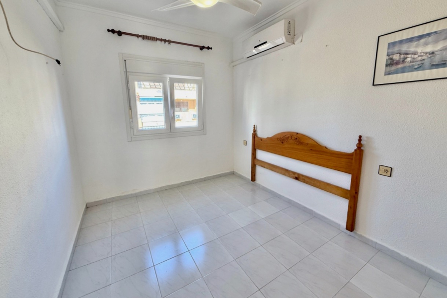 Resale - Apartment/Bungalow - Torrevieja  - Aguas Nuevas