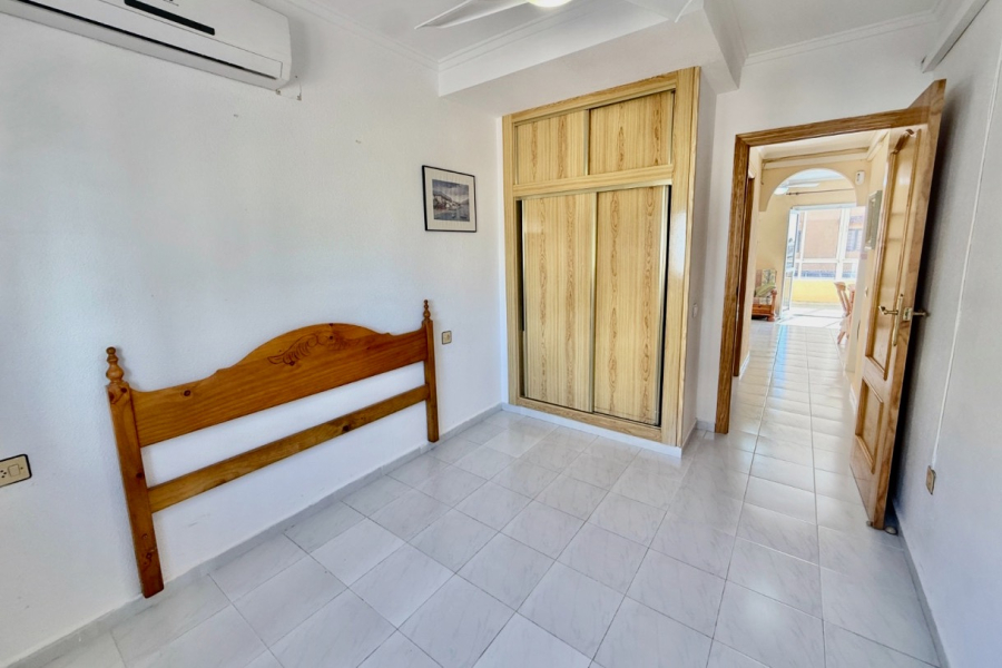 Resale - Apartment/Bungalow - Torrevieja  - Aguas Nuevas