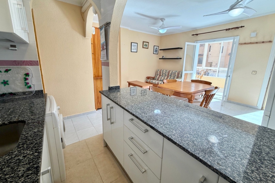 Resale - Apartment/Bungalow - Torrevieja  - Aguas Nuevas