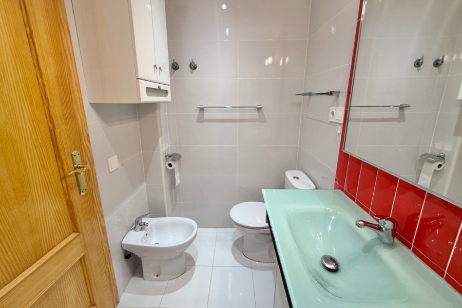 Resale - Apartment/Bungalow - Torrevieja  - Aguas Nuevas