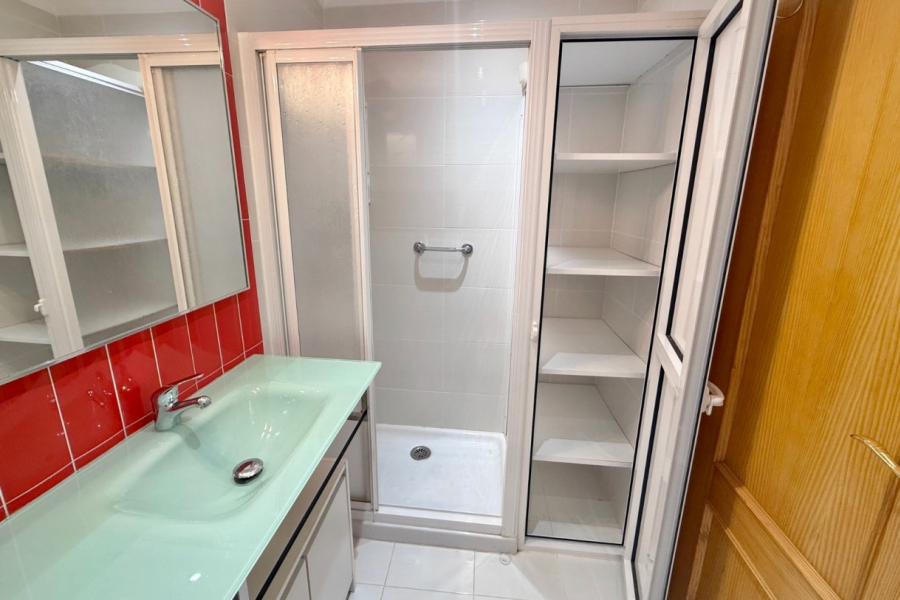 Resale - Apartment/Bungalow - Torrevieja  - Aguas Nuevas