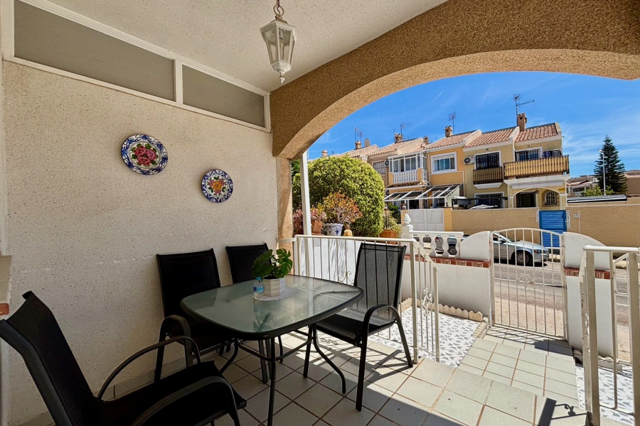 Resale - Apartamento/Bungalow - Torrevieja  - Aguas Nuevas
