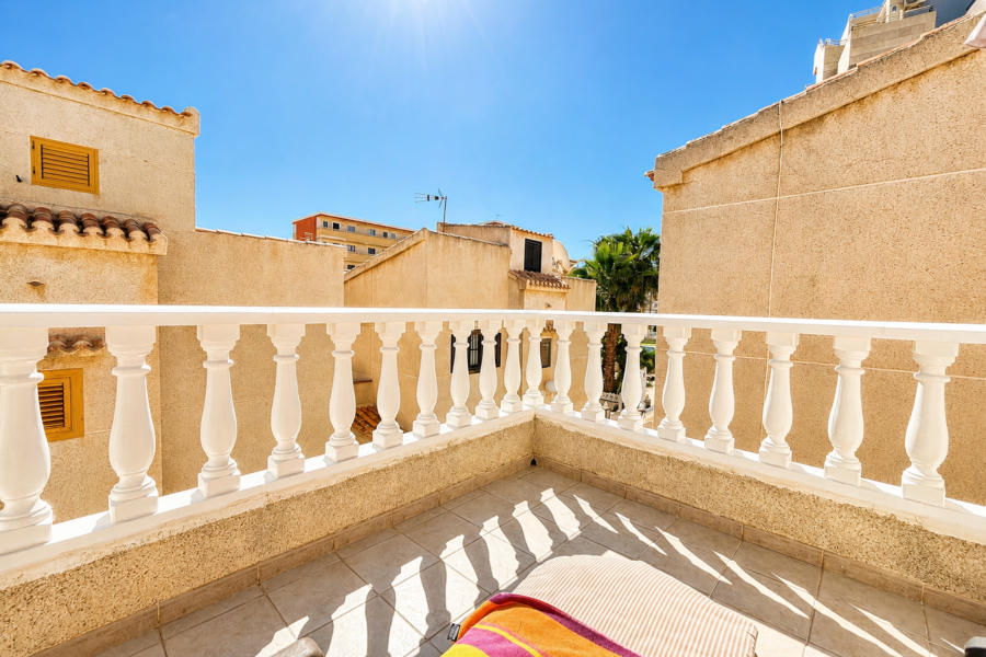 Resale - Duplex / Adosado - Torrevieja  - La Mata
