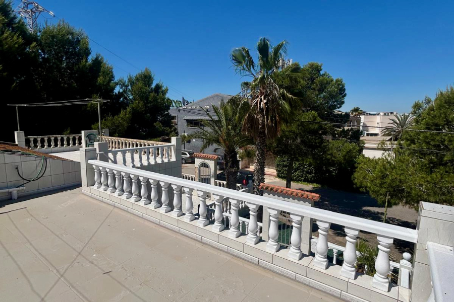 Resale - Apartment/Bungalow - Torrevieja  - Torreta Florida