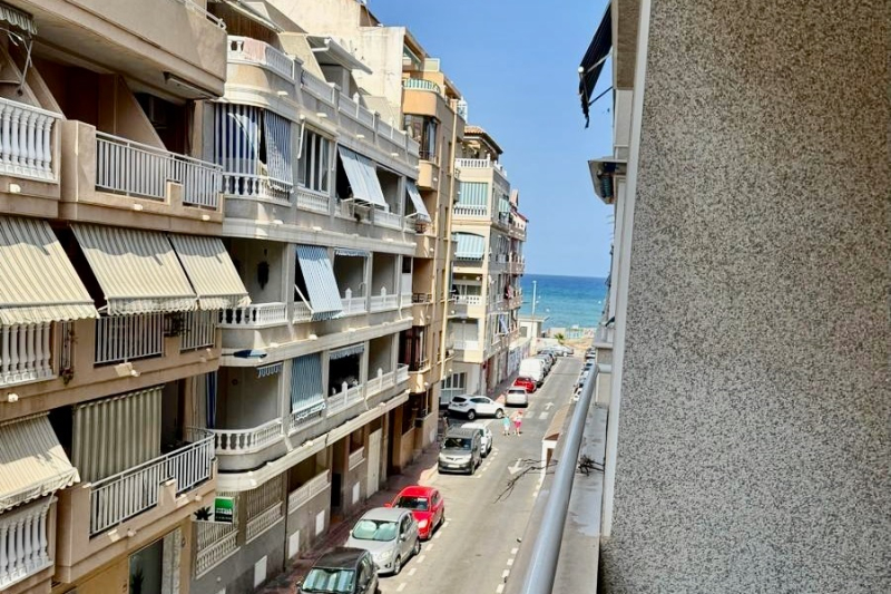Apartment/Bungalow - Resale - Torrevieja  - Playa del Cura