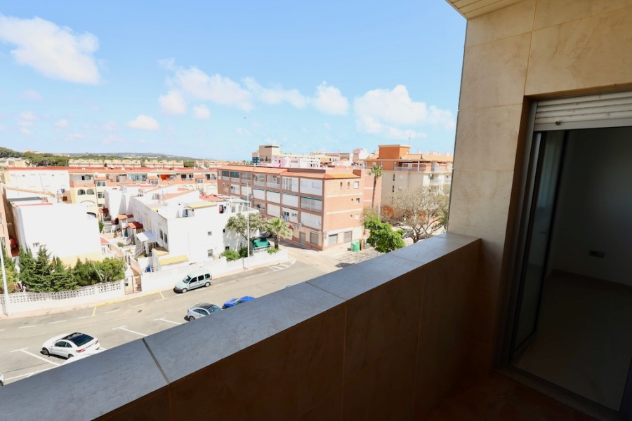 Resale - Apartamento/Bungalow - Torrevieja  - La Mata