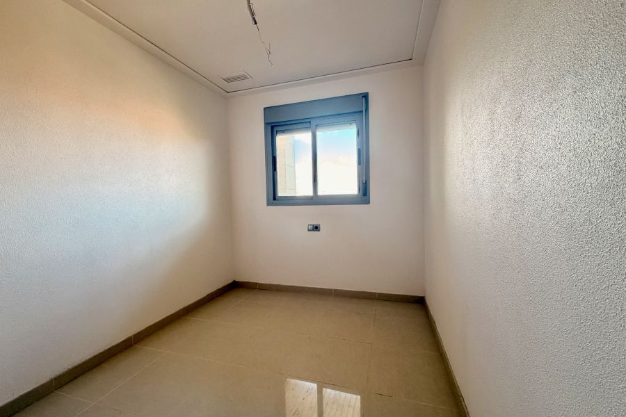 Resale - Apartamento/Bungalow - Torrevieja  - La Mata