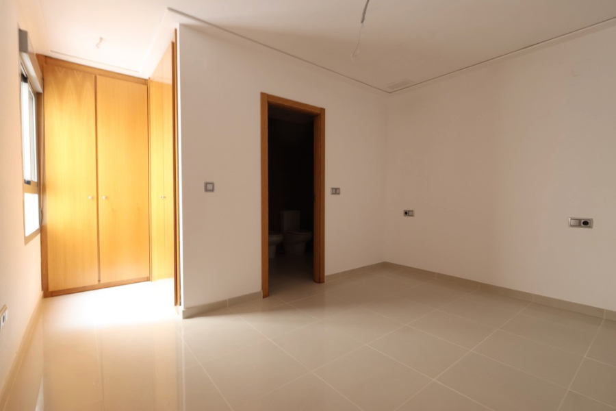 Resale - Apartamento/Bungalow - Torrevieja  - La Mata
