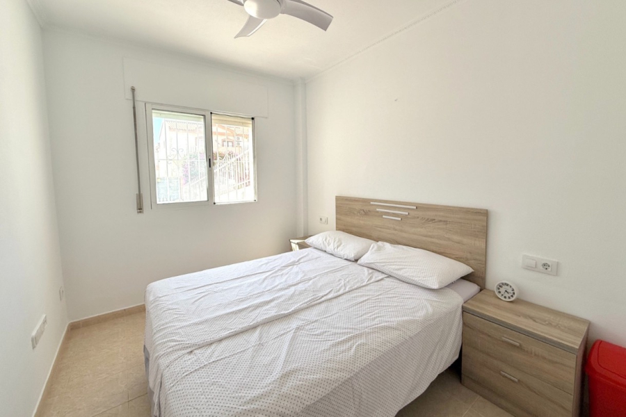 Resale - Apartamento/Bungalow - Torrevieja  - Aguas Nuevas