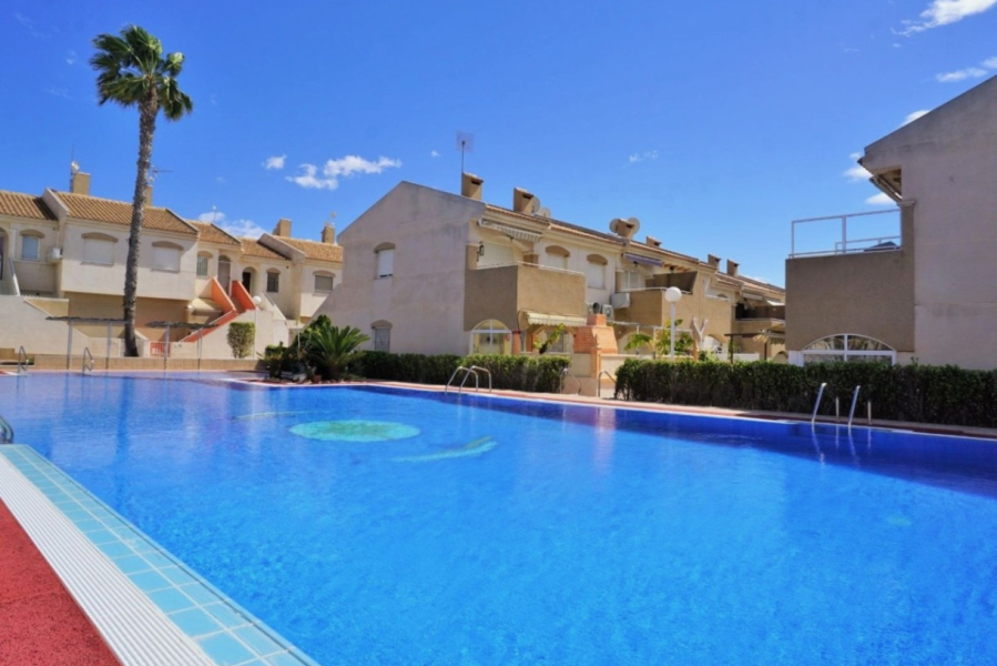 Resale - Apartamento/Bungalow - Torrevieja  - Aguas Nuevas