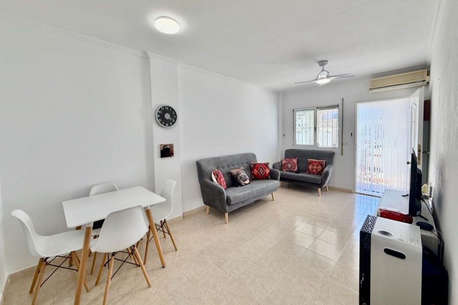 Resale - Apartamento/Bungalow - Torrevieja  - Aguas Nuevas