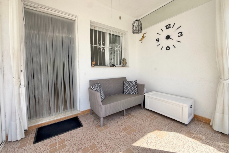 Resale - Apartamento/Bungalow - Torrevieja  - Aguas Nuevas