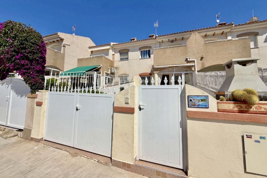 Resale - Apartamento/Bungalow - Torrevieja  - Aguas Nuevas