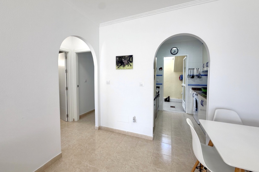 Resale - Apartamento/Bungalow - Torrevieja  - Aguas Nuevas