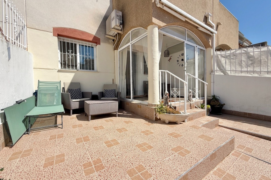 Resale - Apartamento/Bungalow - Torrevieja  - Aguas Nuevas