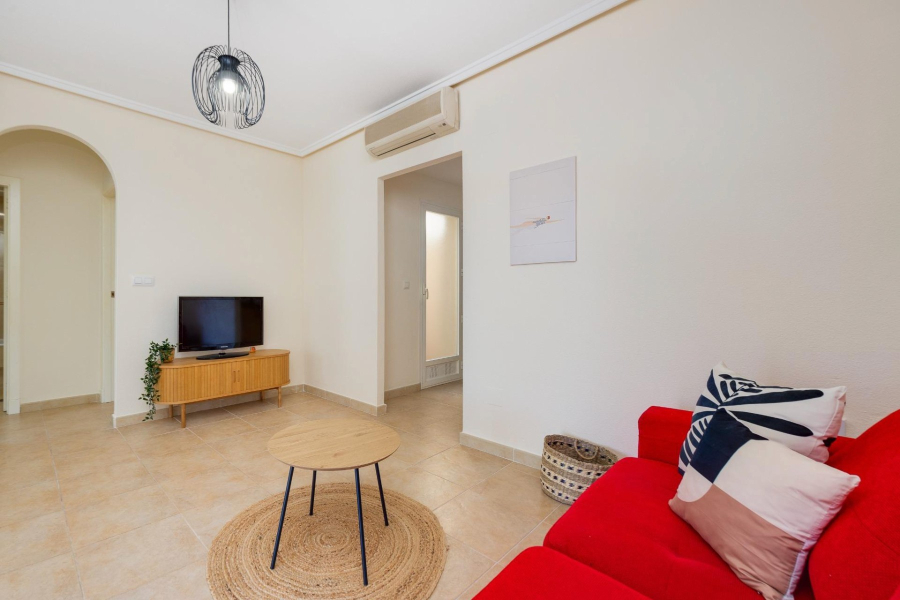Resale - Lägenhet / Bungalow  - Torrevieja  - Aguas Nuevas