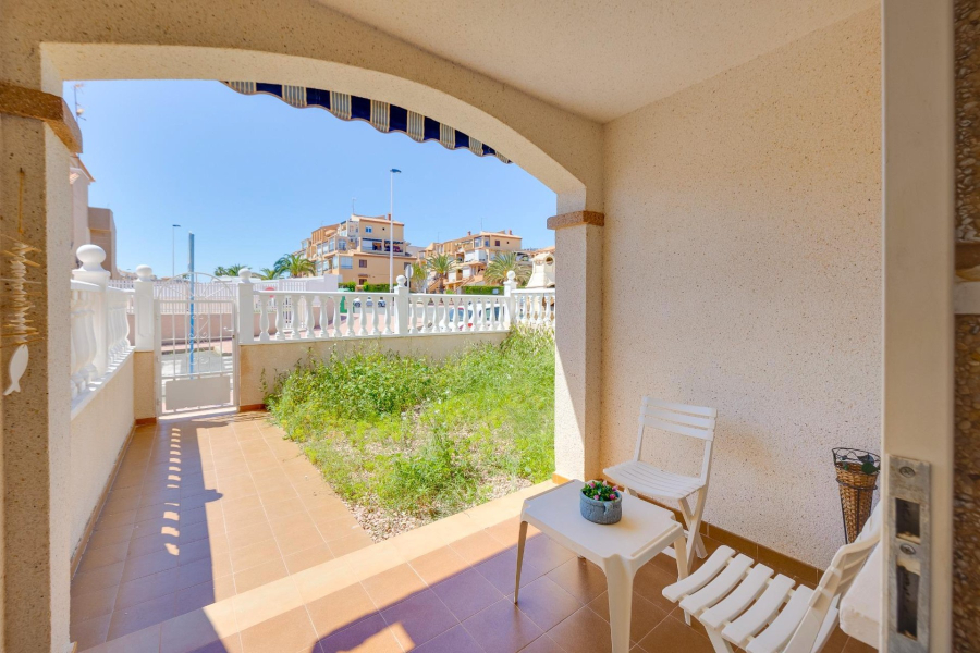 Resale - Lägenhet / Bungalow  - Torrevieja  - Aguas Nuevas
