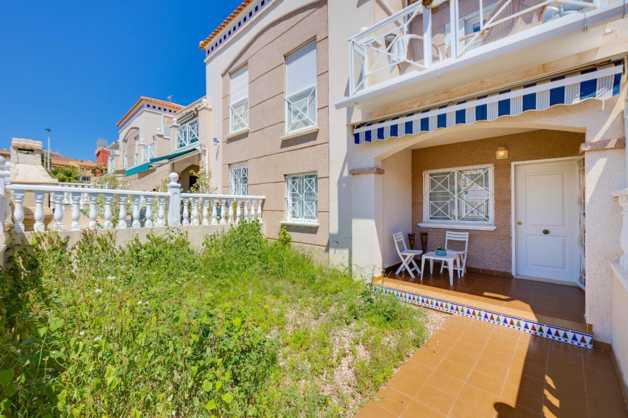 Resale - Lägenhet / Bungalow  - Torrevieja  - Aguas Nuevas