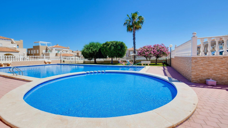 Lägenhet / Bungalow  - Resale - Torrevieja  - Aguas Nuevas